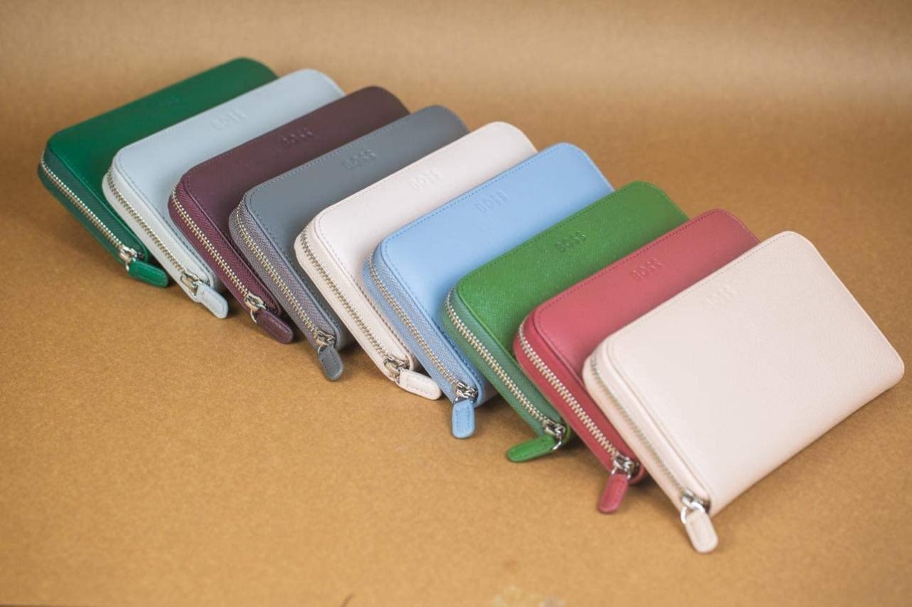 Women’s Leather Zip Wallet
