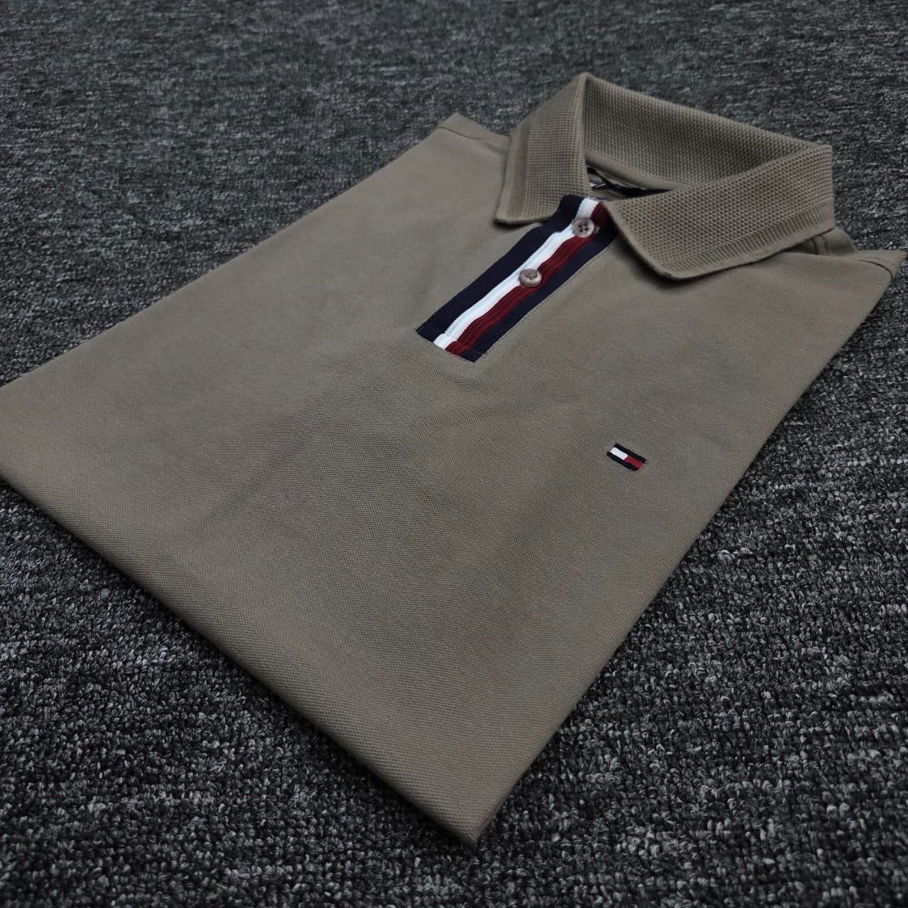 Tommy Hilfiger Polo Shirt – Premium Cotton Blend